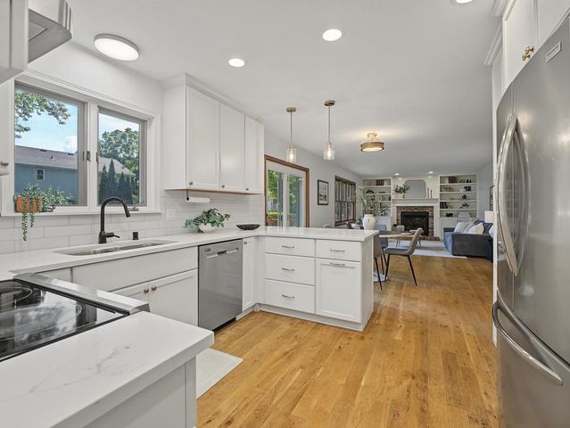 525 Harvest Lane, Verona, WI 53593