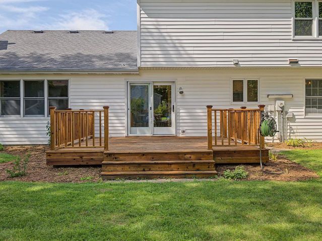 525 Harvest Lane, Verona, WI 53593