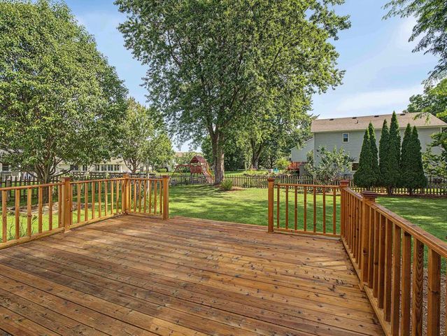 525 Harvest Lane, Verona, WI 53593