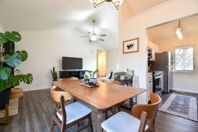 1406 River Oak Drive, Naperville, IL 60565