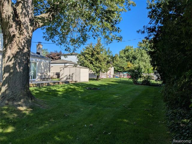 45860 Keding Street, Utica, MI 48317