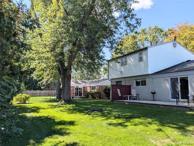 45860 Keding Street, Utica, MI 48317