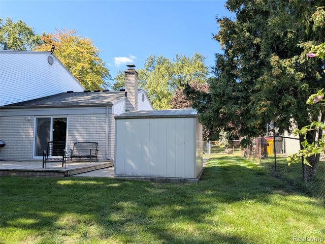 45860 Keding Street, Utica, MI 48317