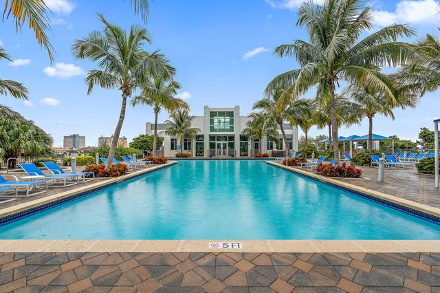 300 S Australian Avenue, West Palm Beach, FL 33401