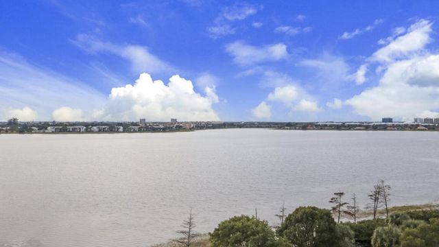 300 S Australian Avenue, West Palm Beach, FL 33401