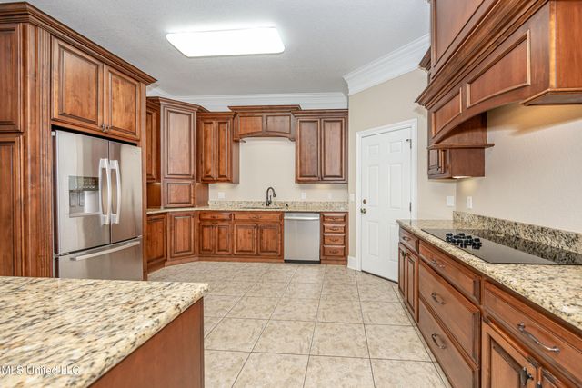 5851 Old Spanish Trail, Ocean Springs, MS 39564