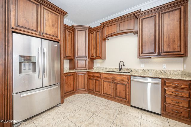 5851 Old Spanish Trail, Ocean Springs, MS 39564