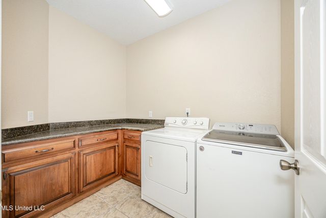 5851 Old Spanish Trail, Ocean Springs, MS 39564