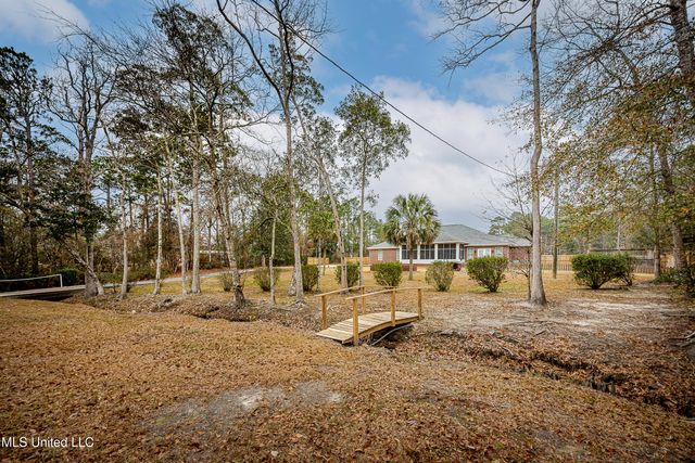 5851 Old Spanish Trail, Ocean Springs, MS 39564