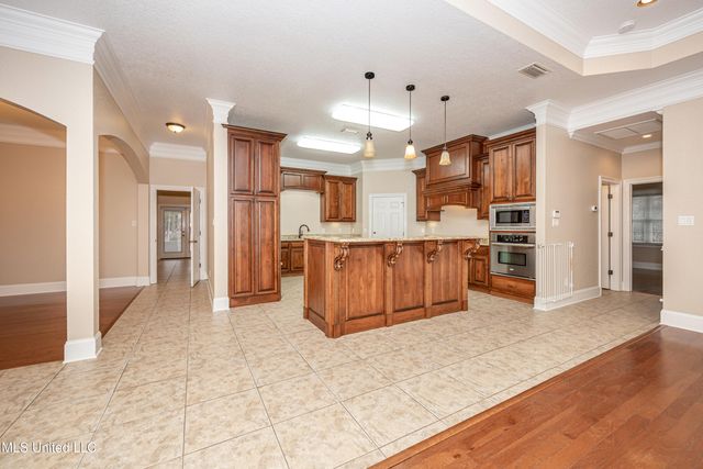 5851 Old Spanish Trail, Ocean Springs, MS 39564