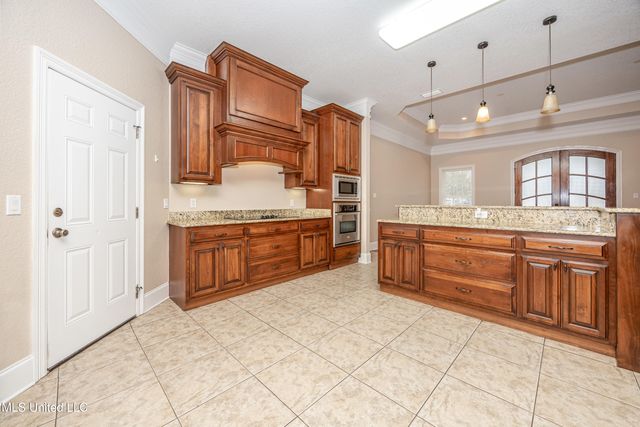 5851 Old Spanish Trail, Ocean Springs, MS 39564