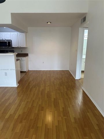 15560 SW 104th Ter 625, Miami, FL 33196