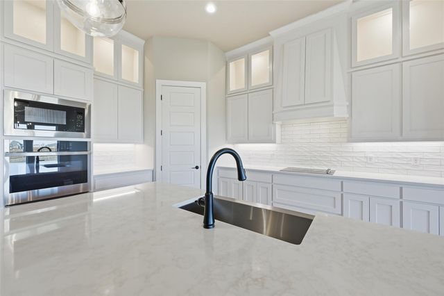 136 Grey Wolf, Godley, TX 76044