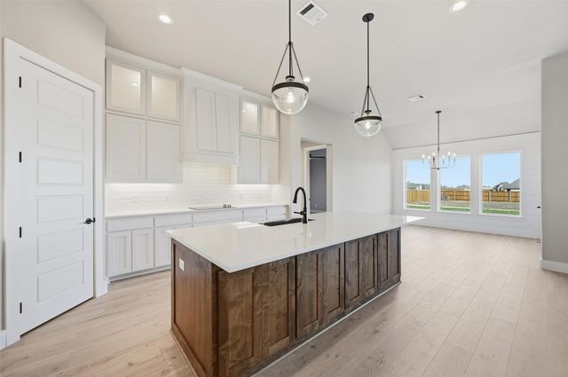 136 Grey Wolf, Godley, TX 76044