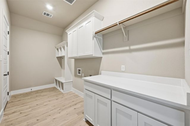 136 Grey Wolf, Godley, TX 76044