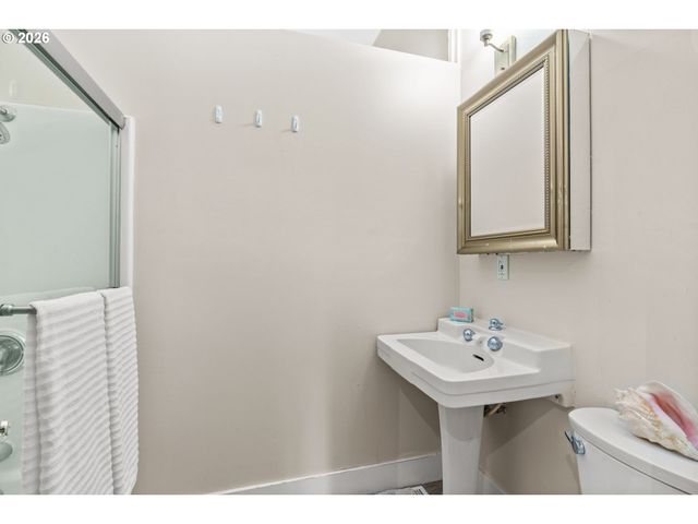 3283 STONEY RIDGE Rd, Eugene, OR 97405