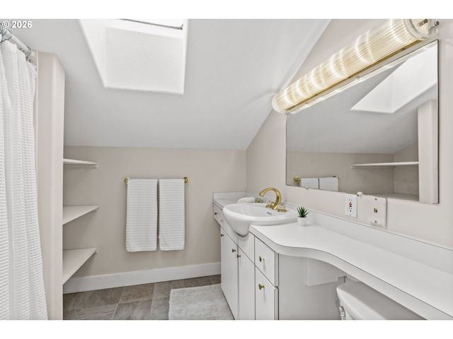 3283 STONEY RIDGE Rd, Eugene, OR 97405