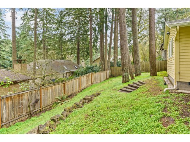 3283 STONEY RIDGE Rd, Eugene, OR 97405
