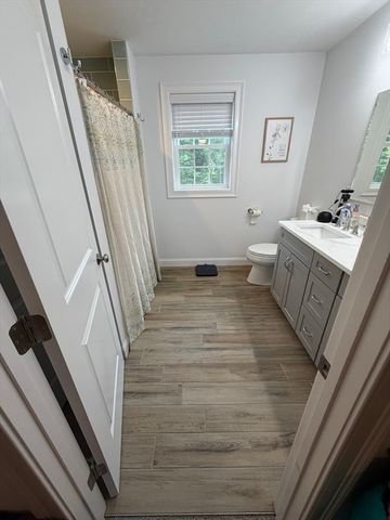 203 Albee Rd, Uxbridge, MA 01569