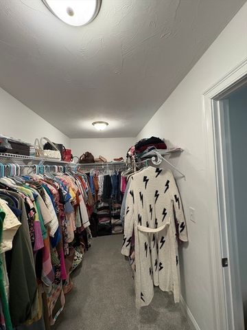 203 Albee Rd, Uxbridge, MA 01569