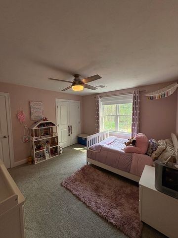 203 Albee Rd, Uxbridge, MA 01569