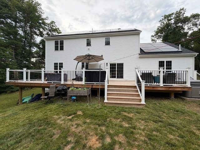 203 Albee Rd, Uxbridge, MA 01569