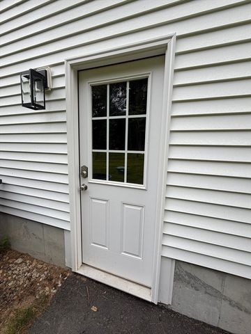 203 Albee Rd, Uxbridge, MA 01569