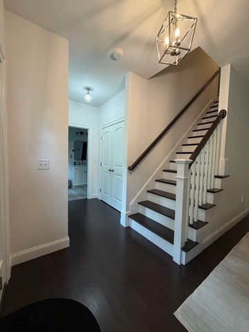 203 Albee Rd, Uxbridge, MA 01569