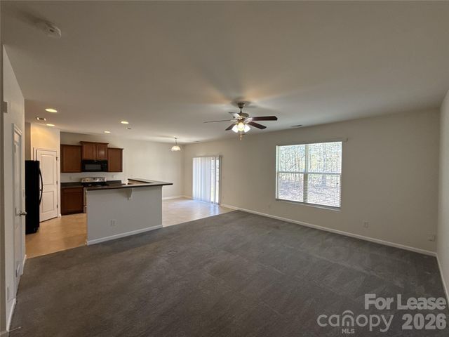 354 Cornielle Lane, Charlotte, NC 28216