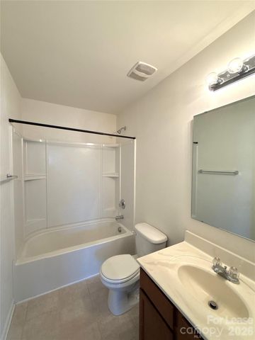 354 Cornielle Lane, Charlotte, NC 28216