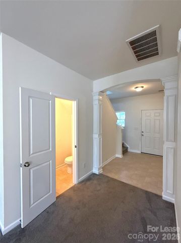 354 Cornielle Lane, Charlotte, NC 28216