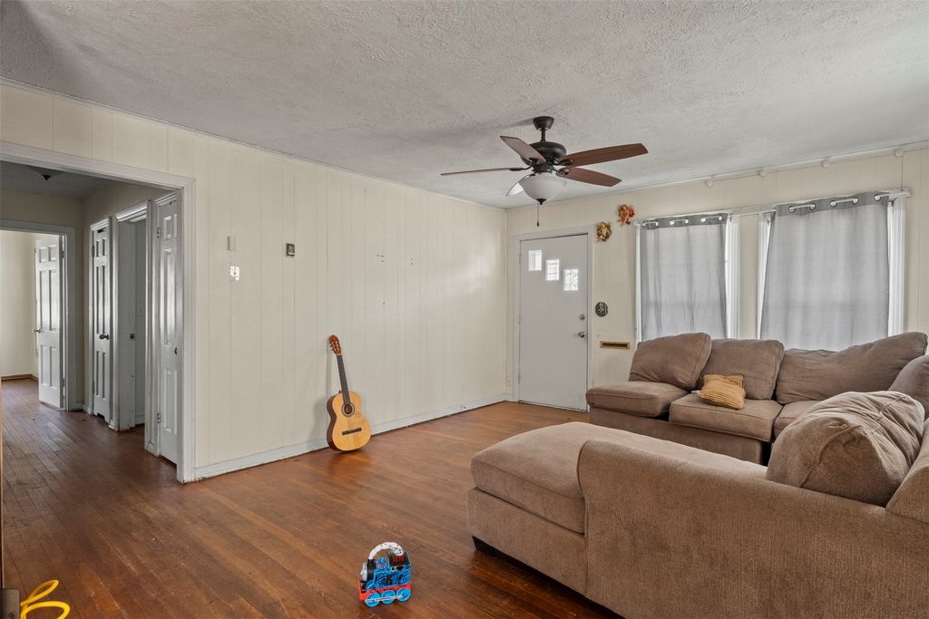 1301 E Ramsey Avenue, Fort Worth, TX 76104 — photo 4