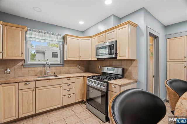 351 Griggs Avenue, Teaneck, NJ 07666
