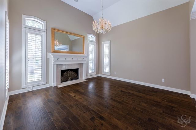 3722 Springhill Ln, Sugar Land, TX 77479