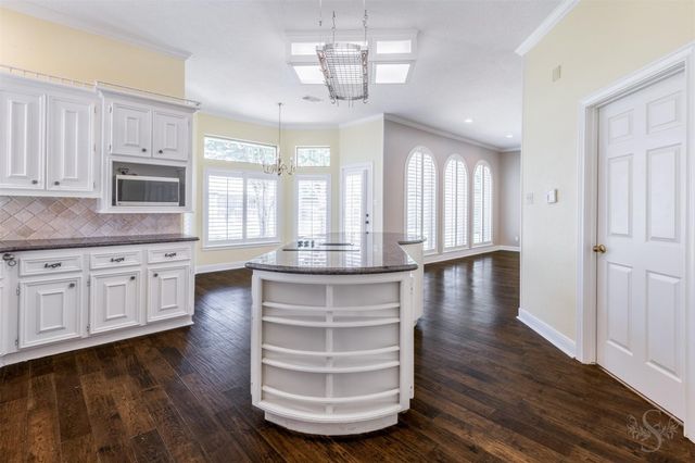 3722 Springhill Ln, Sugar Land, TX 77479