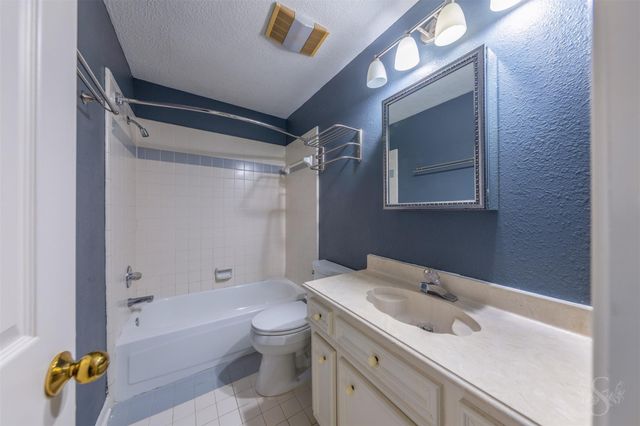 3722 Springhill Ln, Sugar Land, TX 77479