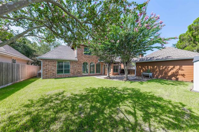 3722 Springhill Ln, Sugar Land, TX 77479