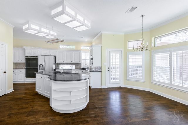 3722 Springhill Ln, Sugar Land, TX 77479
