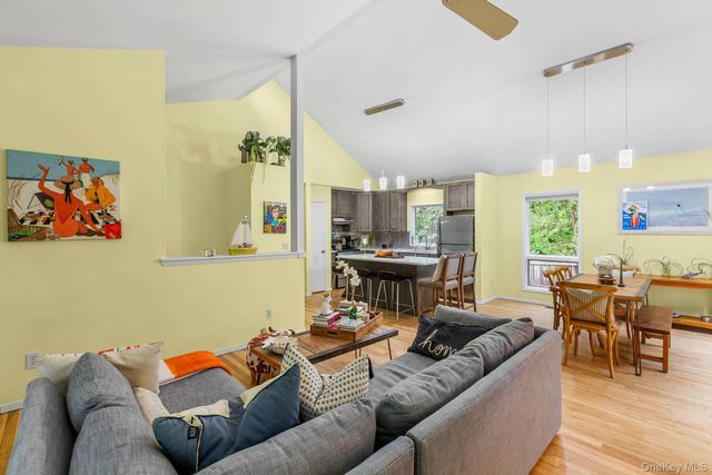 14 Hoover Court, Montauk, NY 11954