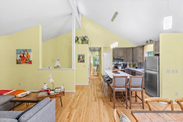 14 Hoover Court, Montauk, NY 11954