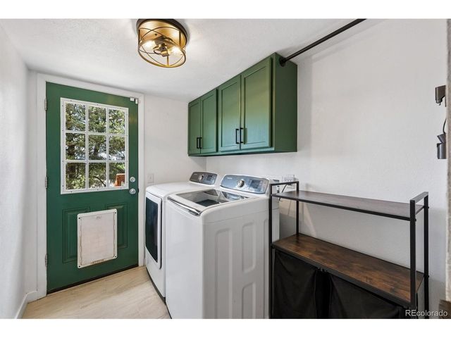 4301 S Evanston Ct, Aurora, CO 80015