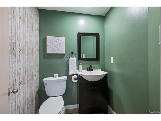 4301 S Evanston Ct, Aurora, CO 80015