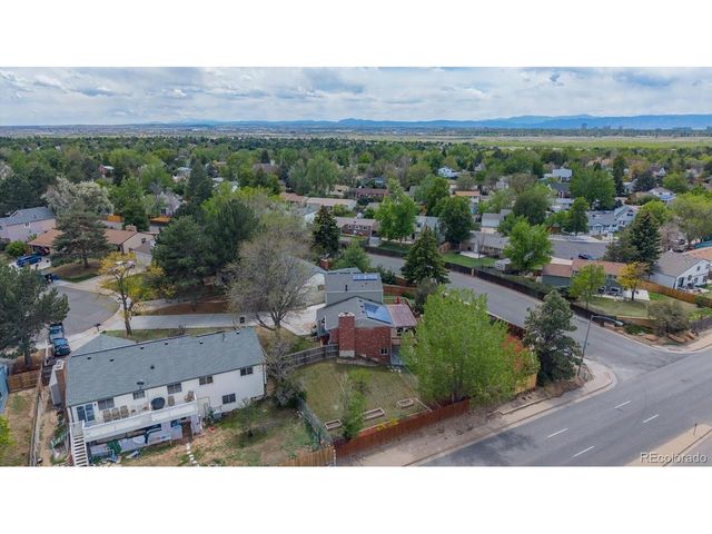 4301 S Evanston Ct, Aurora, CO 80015