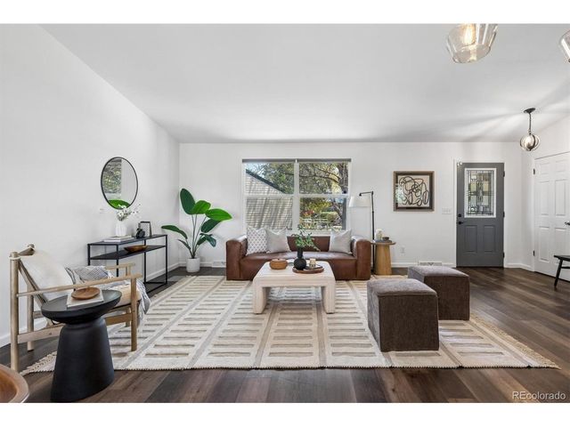 4301 S Evanston Ct, Aurora, CO 80015
