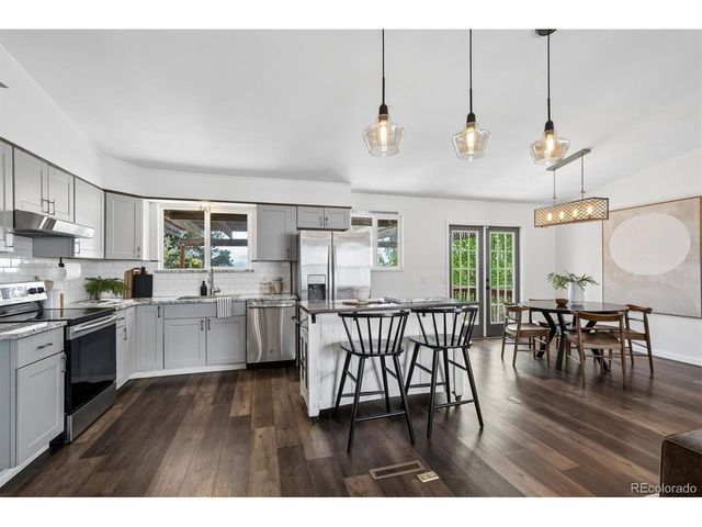 4301 S Evanston Ct, Aurora, CO 80015