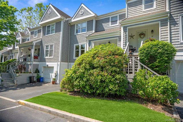 36 Sea Court Lane, Port Jefferson, NY 11777