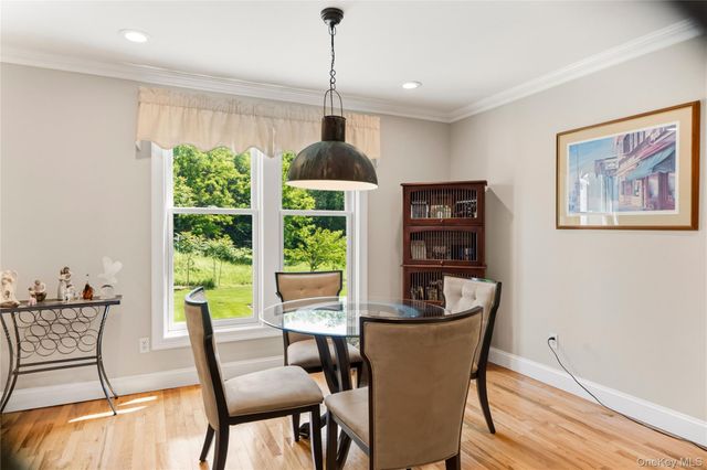 36 Sea Court Lane, Port Jefferson, NY 11777
