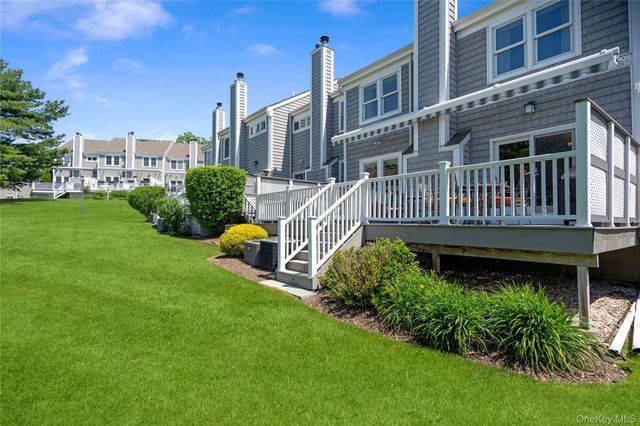 36 Sea Court Lane, Port Jefferson, NY 11777
