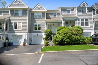 36 Sea Court Lane, Port Jefferson, NY 11777