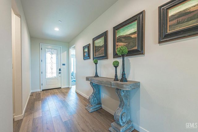 11020 Alcazar Avenue, Bakersfield, CA 93311